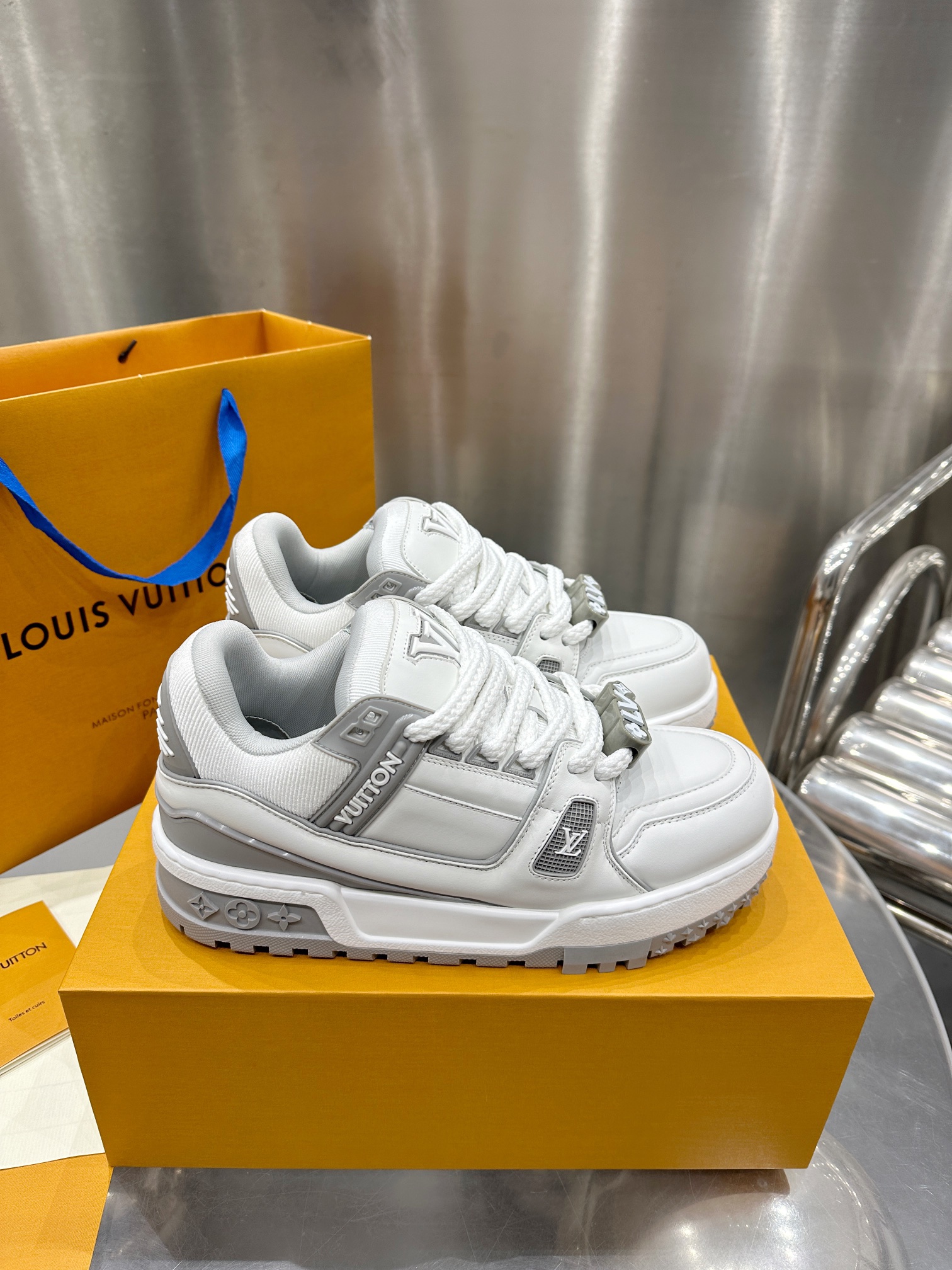 LV Trainer Maxi Sneaker 1ACRK7
